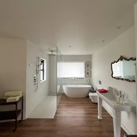 Spacious And Cozy With Ocean Views * Lifford