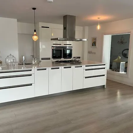 Spacious And Cozy With Ocean Views Villa *