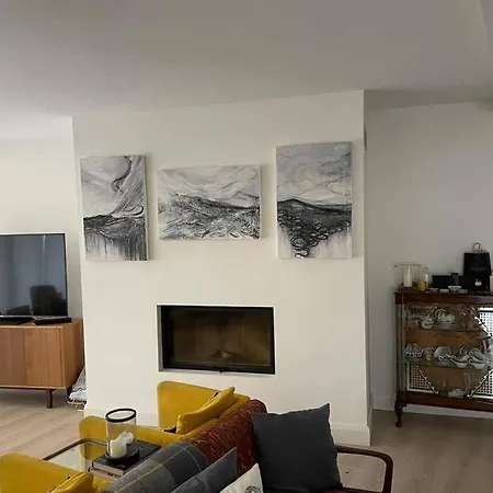 Spacious And Cozy With Ocean Views Villa Lifford